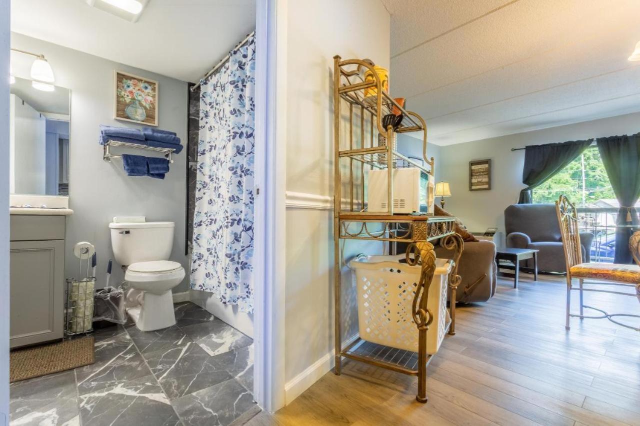 Family Bear Condos, Full King Suite, Kitchen, Pool Access Unit 103 Gatlinburg Exterior foto